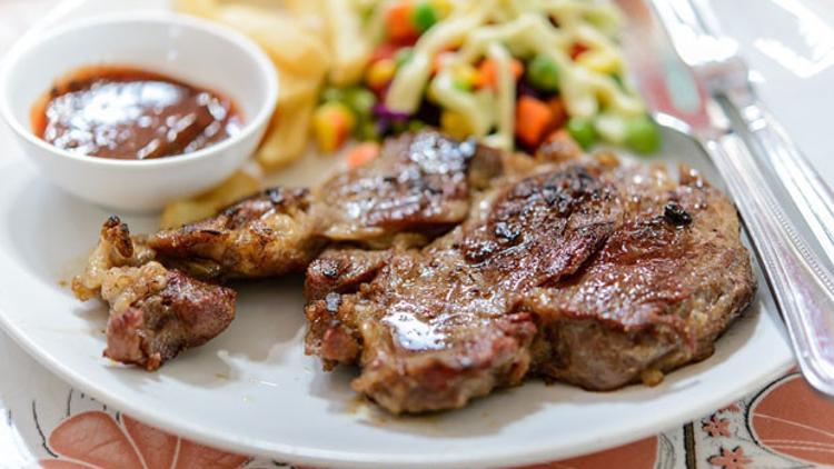 Çok et yemek sağlıklı mı, ne kadar et yemeliyiz?