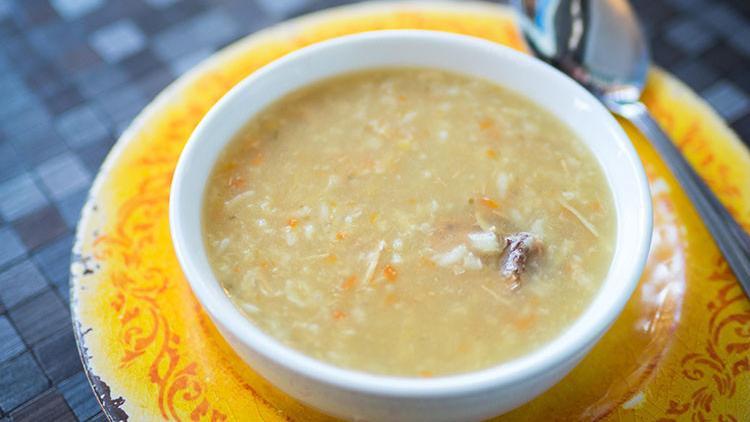 Sağlıklı iftar formülü: Önce tavuklu çorba, salata, sonra 5 dakika ara...