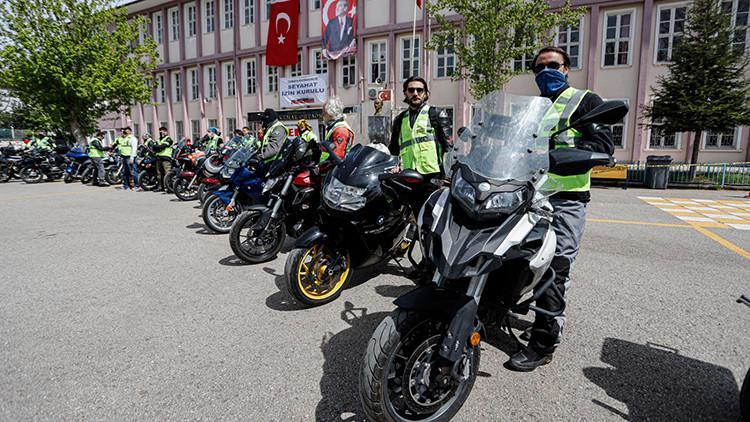 Motosikletli 'Vefa Sosyal Destek' gönüllüleri işbaşı yaptı