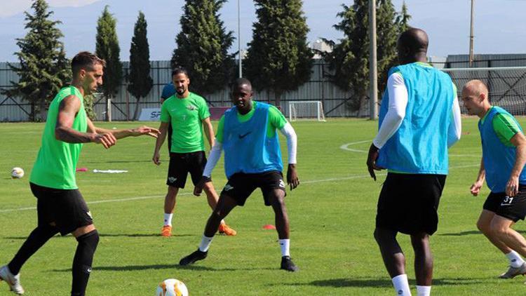 Akhisarspor takımı çağırdı