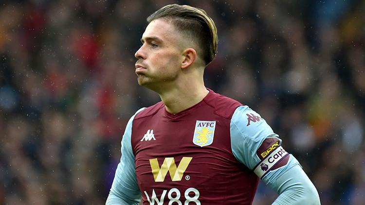 Premier Lig ekibi Aston Villa, futbolcu ve teknik ekibin maaşlarını erteledi
