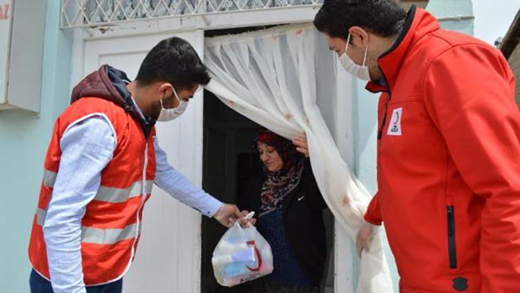Kızılay'dan Elazığ'daki 60 bin aileye iftar yemeği