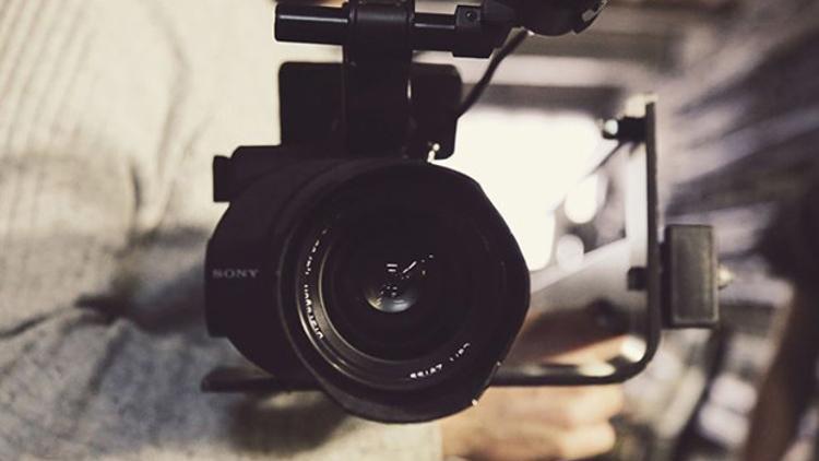 Genç sinemacılar evlerinde çektikleri uzun metraj filmi sinemaseverlerle buluşturacak