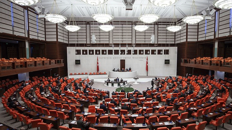 MHP'den, sosyal medyada sahte hesaplara karşı kanun teklifi