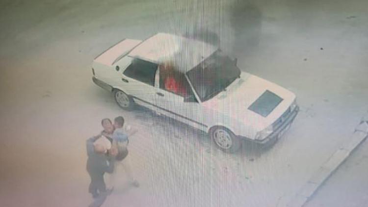 Yanan otomobilden ağır yaralı kurtarılan Çınar'ın, hayati tehlikesi sürüyor