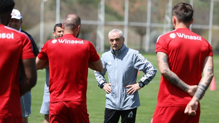 Sivasspor basına kapalı çalıştı!