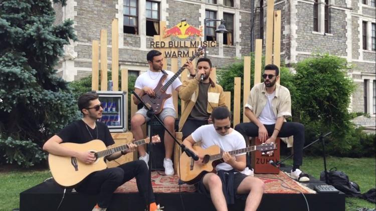 Red Bull Warm Up ile Evin Sahnen Olsun