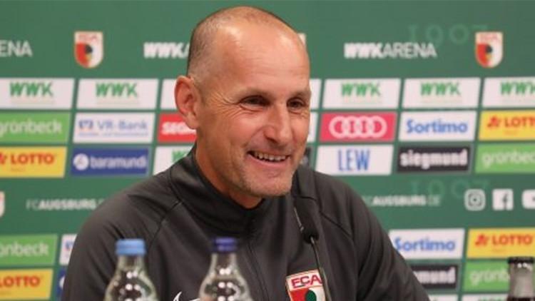 Diş macunu almaya gitti, karantina kurallarını ihlal etti! Augsburg'un hocası Herrlich...