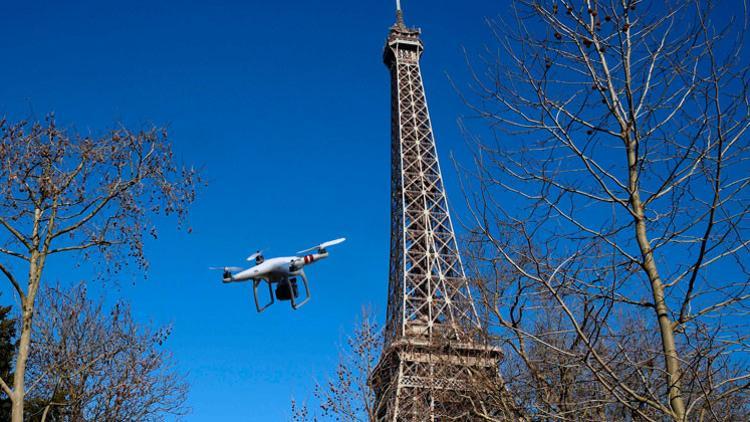 Polisin ‘drone’la halkı kontrol etmesine yasak