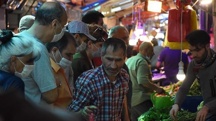 Havra Sokağı'ndaki kalabalık korkuttu