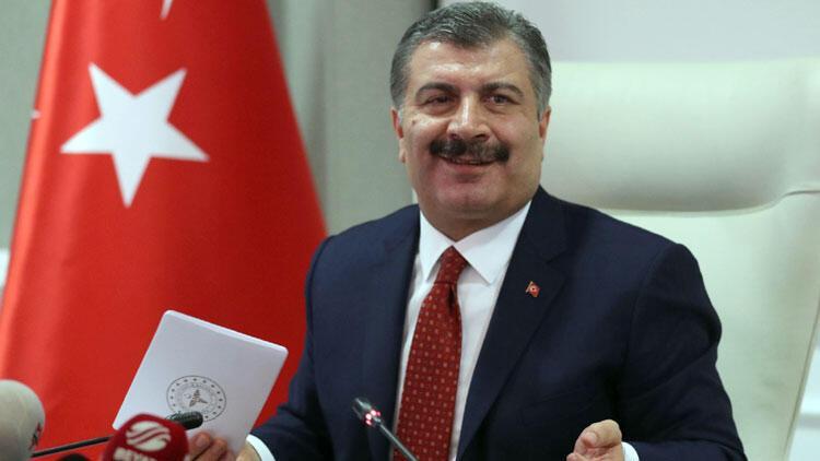 Sağlık Bakanı Koca'dan Çam ve Sakura Hastanesindeki "ilk bebek" paylaşımı