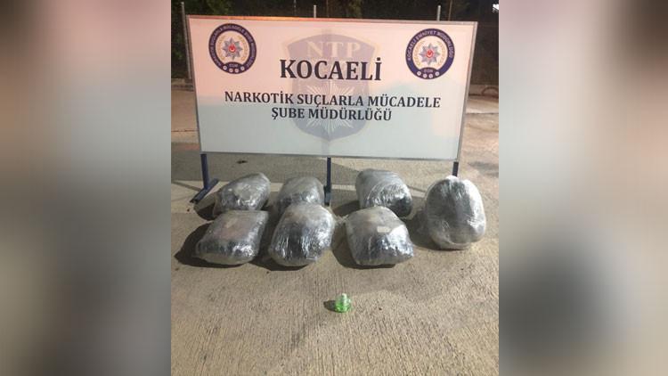 TIR'da çok miktarda esrar ele geçirildi: 2 gözaltı