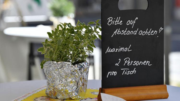 Korkulan oldu: Restoran sahibi ve müşterilere virüs bulaştı