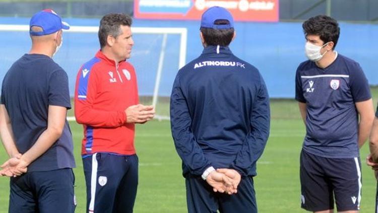 Hüseyin Eroğlu: "Futbolcular tedirgin, mental olarak hazır değiller..."