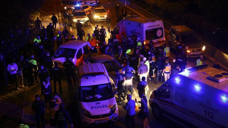Başkent'te polis uygulamasına araç daldı! Çok sayıda yaralı var