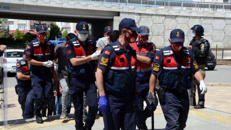 Soğuk hava deposuna basıp, kavga ettiler: 4 yaralı, 6 gözaltı
