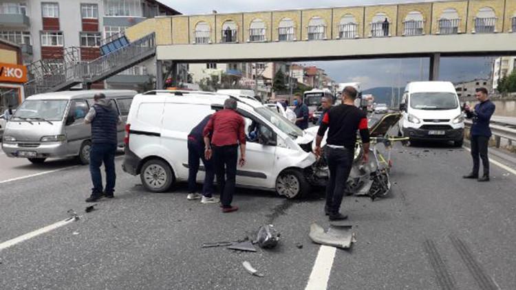 Kocaeli'de 'hatalı sollama' kazası: 1 yaralı