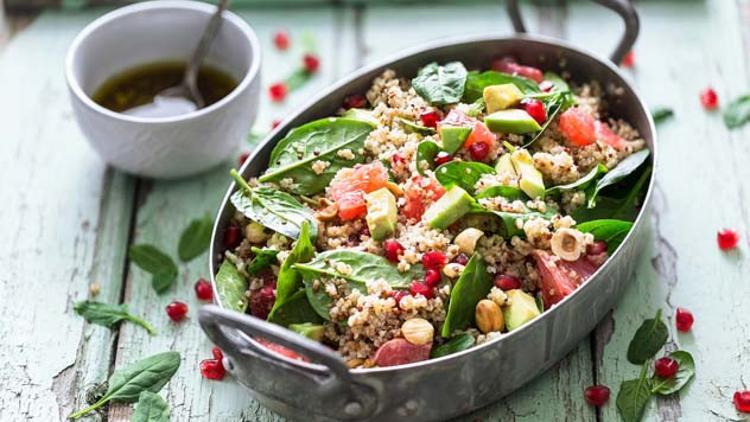 Sofralardan Eksik Olmasın: 10 Yaz Salatası Tarifi