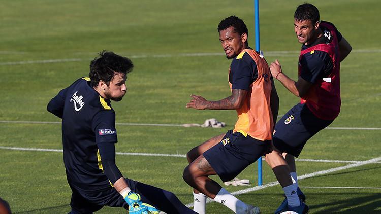 Fenerbahçe hazırlıklarını sürdürdü