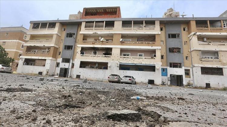 Hafter milislerinin Libya'nın başkenti Trablus’a roketli saldırısında 5 sivil öldü