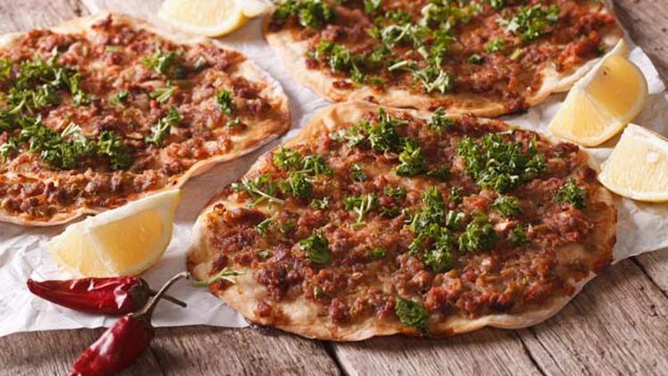 Ev Yapımı Lahmacun Tarifi