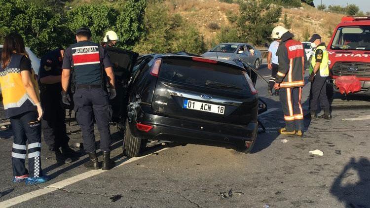 TEM'de korkunç kaza! 3 ölü, 1 yaralı