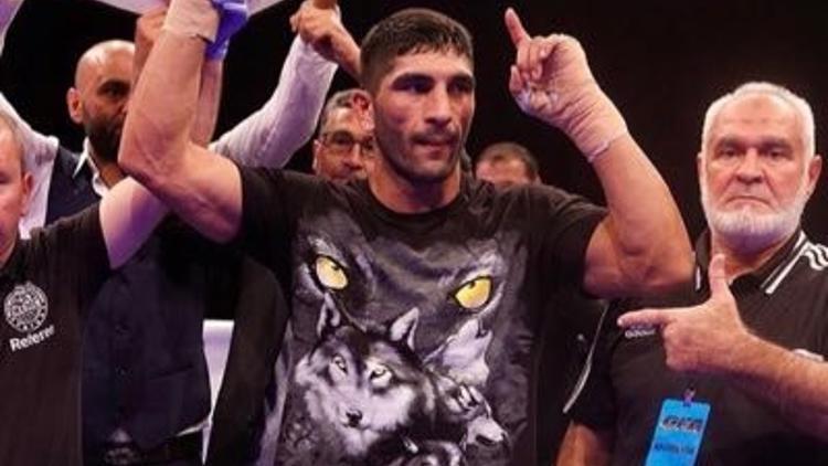 Şampiyon kick boksçu Bahram Rajabzadeh’i Glory'ye Türk eşi Nehir hazırlıyor