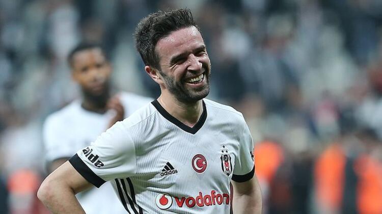 GÃ¶khan GÃ¶nÃ¼l, transfer iÃ§in 'BeÅŸiktaÅŸ' dedi - Son Dakika