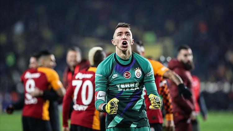 Muslera'nın çarpıcı hikayesi...