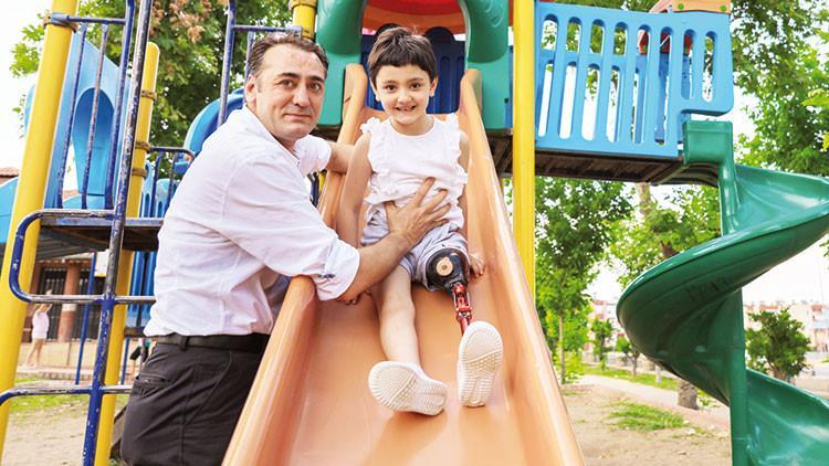 Bir gün Özge koşacak ve benim aldığım en güzel Babalar Günü hediyesi o olacak