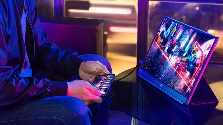 ASUS'un yeni oyuncu monitörü Strix XG17AHP tanıtıldı