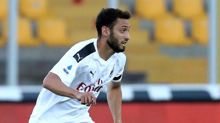 İtalyan basını Hakan Çalhanoğlu'nu övdü! "Sahanın en iyisiydi..."