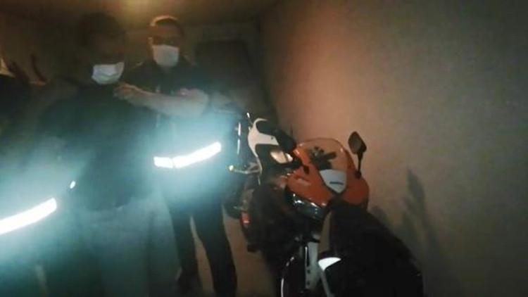 1 günde 3 motosiklet çaldı; hırsızın yakalanma anı kamerada