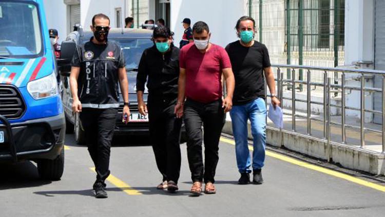 Midibüsün klima bölmesine gizlenen 39 kilo esrarı 'Oscar’ buldu