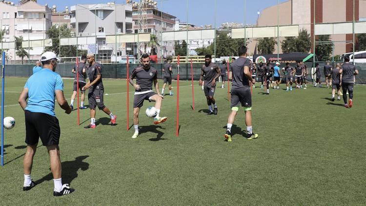 Alanyaspor, Göztepe maçına hazır! Koronavirüs testleri negatif...