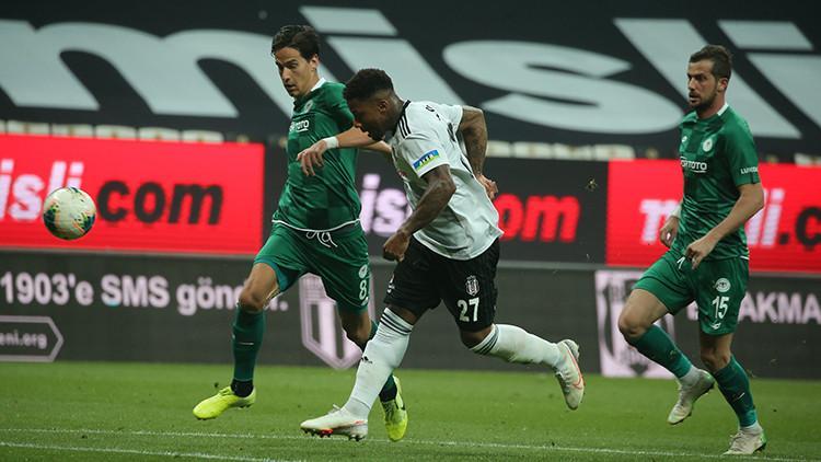 Beşiktaş taraftarını çıldırtan anlar! Yayıncı kuruluşa tepki yağıyor