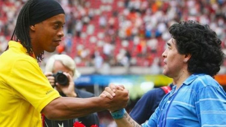 Ronaldinho futbola dönmek istiyor! Maradona ile aynı takımda...