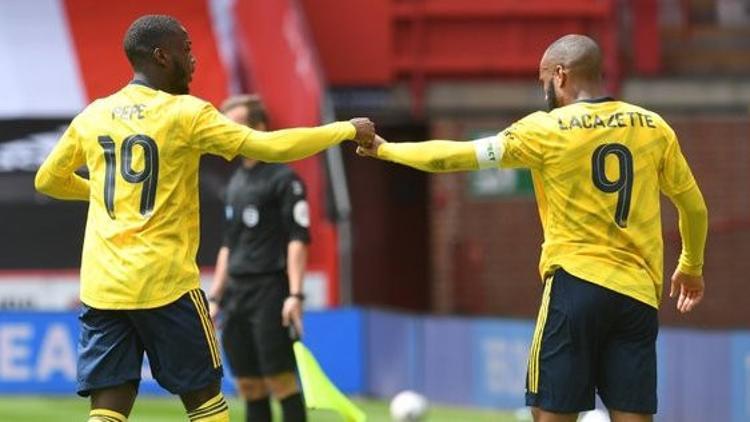 Arsenal, Federasyon Kupası'nda yarı finalde! Mesut Özil kadroda yoktu...