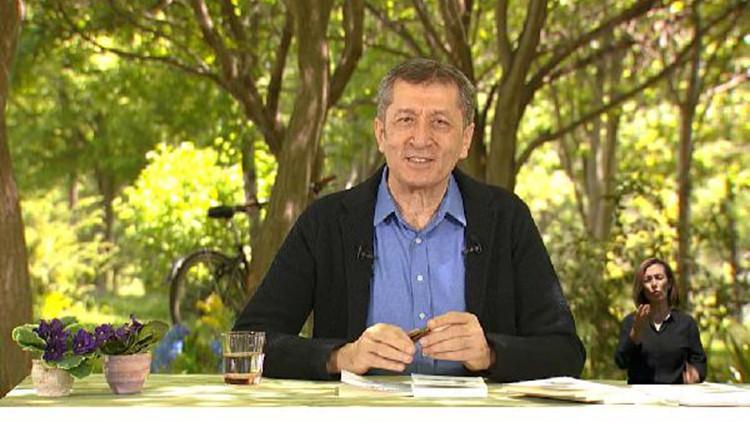 Bakan Selçuk, TRT EBA TV'de 'Yaz Okulu' açılışında konuştu