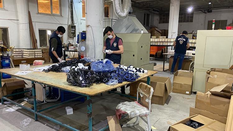 Beykoz'da 40 bin adet sahte araç filtresi ele geçirildi