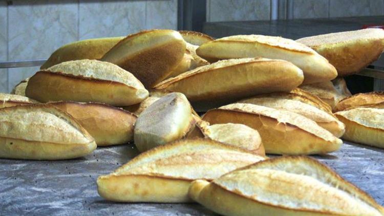 Lübnan iflasın eşiğinde! Ekmeğe yüzde 33 zam