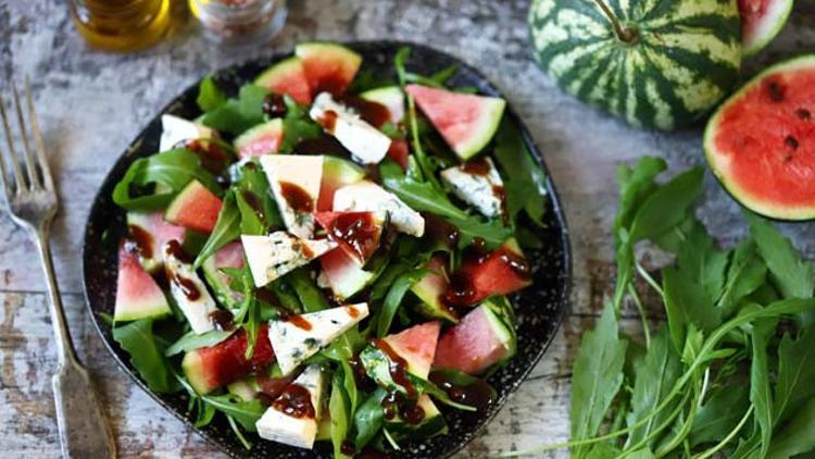 Karpuzlu Peynirli Roka Salatası