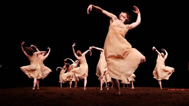 İKSV, "Pina Bausch'la Bir Nefes" belgeselini Youtube'da erişime açıyor