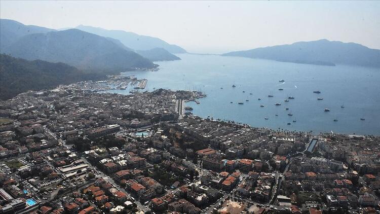 Çevre ve Şehircilik Bakanlığı turizm merkezlerinde kaçak yapılara geçit vermiyor