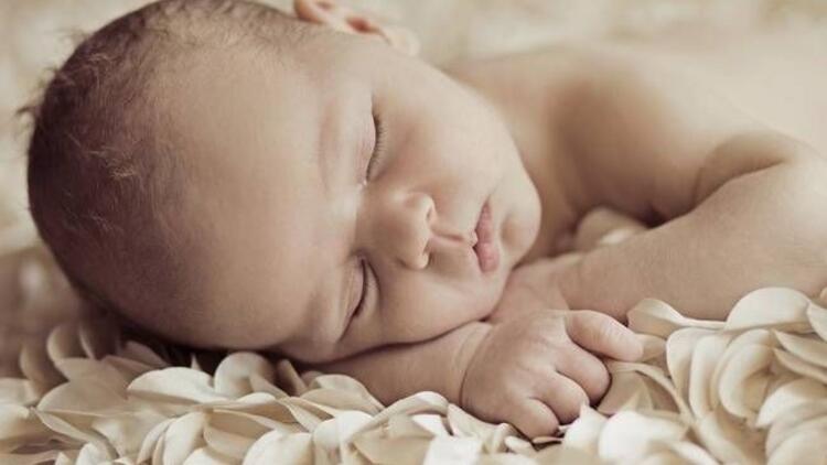 Yeni doğan bebeklerde uyku zamanı ve ortamı