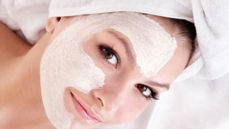 Kimyasal Peeling Gençleştiriyor