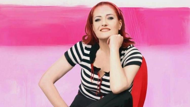 Candan Erçetin’den anlamlı konser