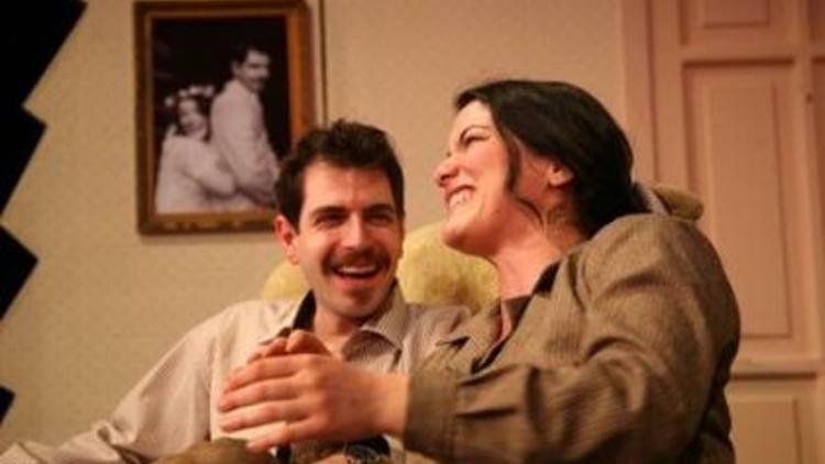 Nobel ödüllü oyun: “Açık Aile”