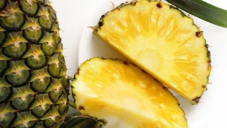 Şişkinlik sorununa karşı ananas