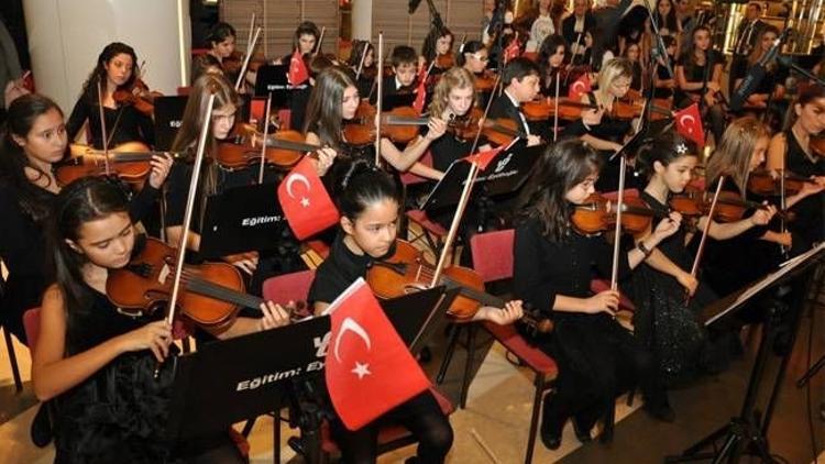 Cumhuriyet'in 90. yıl çoşkusu Akmerkez’de!